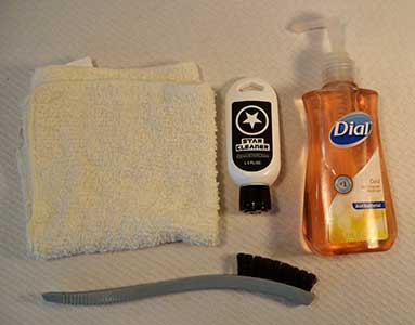 chucks cleaning kit