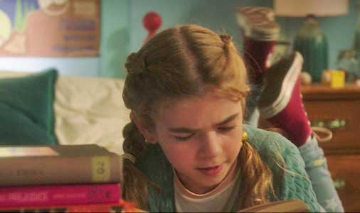 Flora & Ulysses still 5