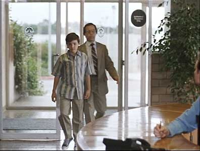 Invisible Mom still 4