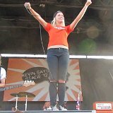 Tonight Alive  The band acknowledging the audience cheers.