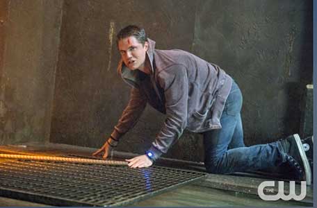 Robbie Amell plays Stephen Jameson in The Tomorrow People